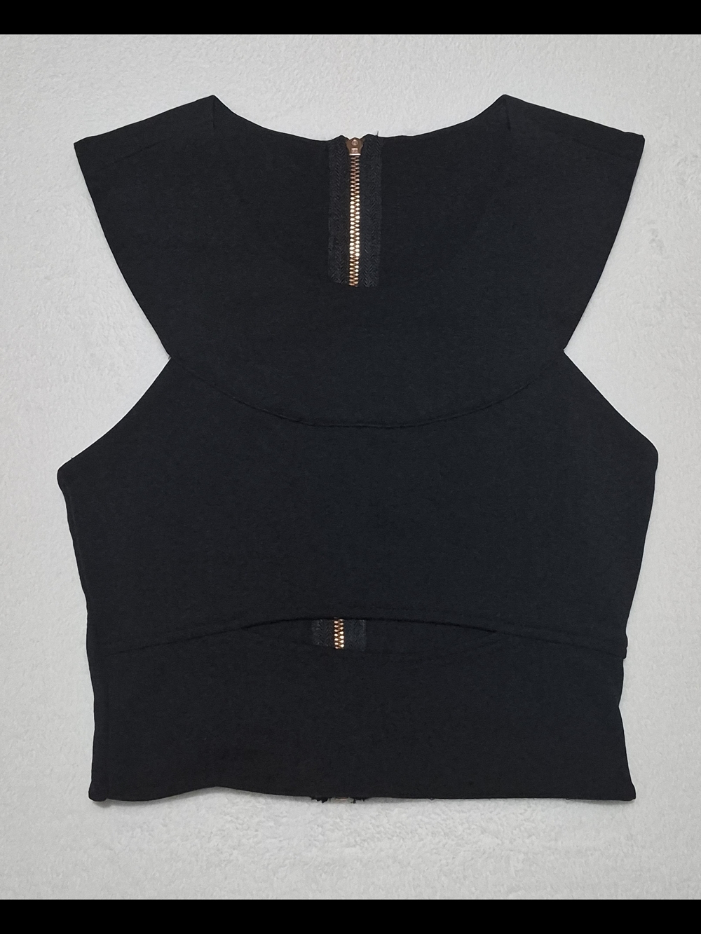 Women's Kaitlyn Cut-Out Cropped Bandage Top